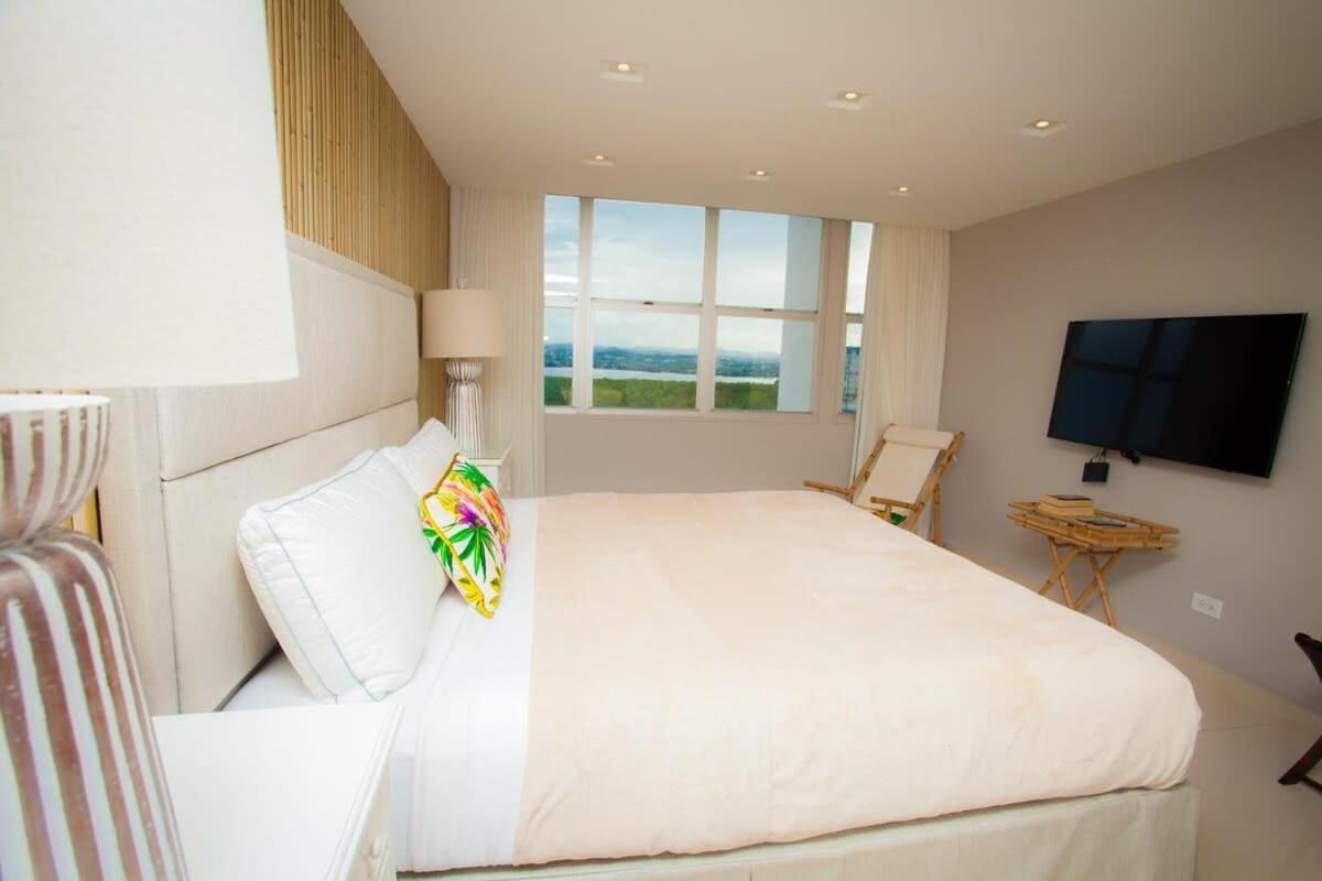 2Br Gem Ocean Front Building Isla Verde Beach San Juan Exterior foto